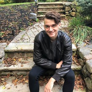 Meet your Posher, Brandon